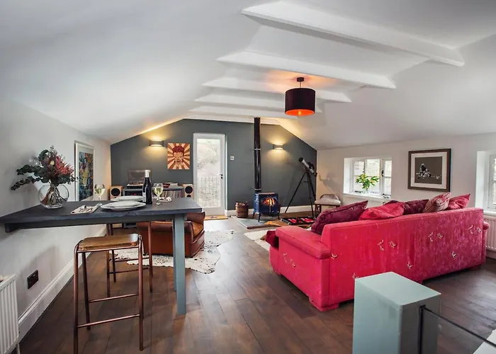 Black Mountains Stylish Hideaway, Nr Crickhowell
